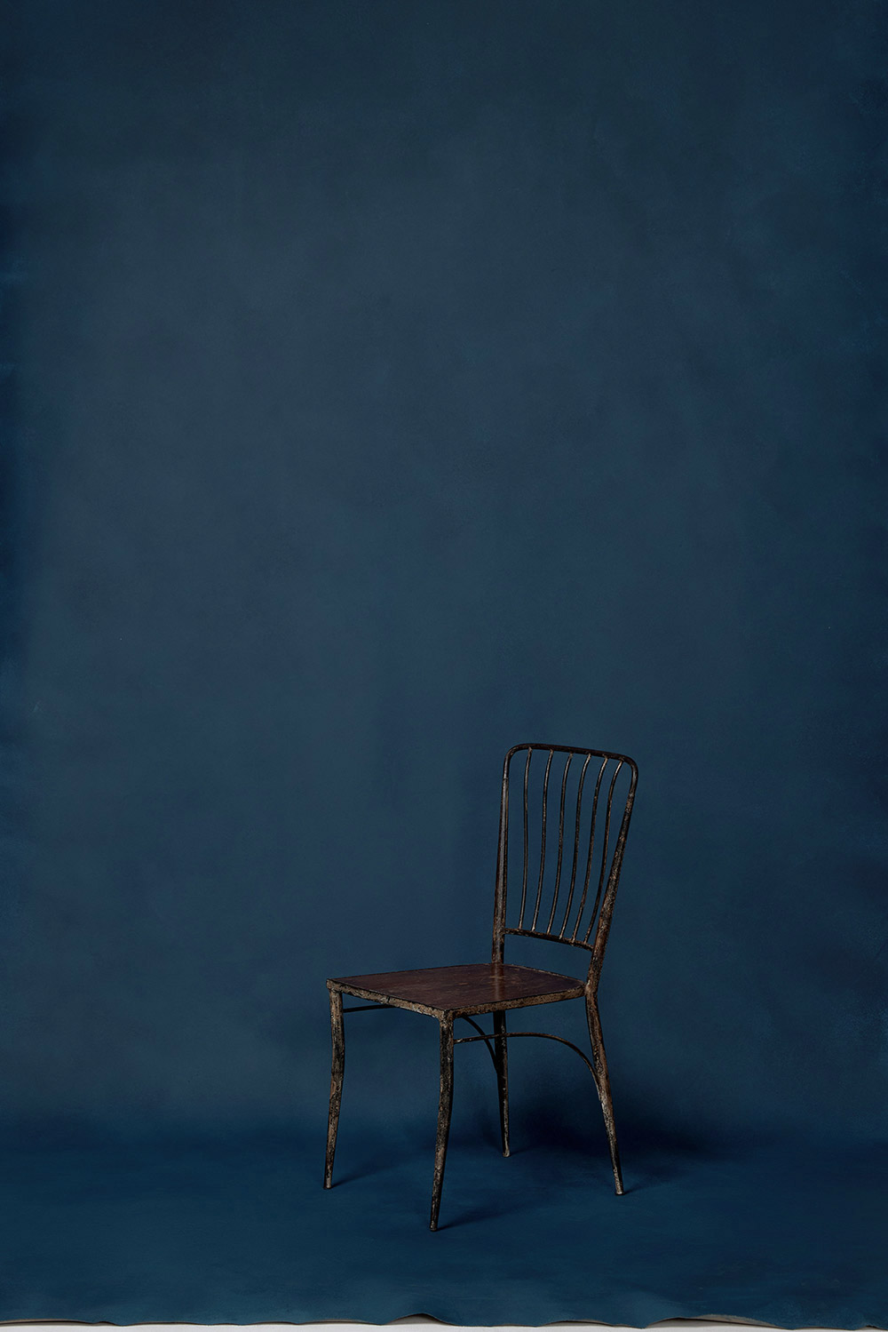 глубокий синий фактурный холщовый фон